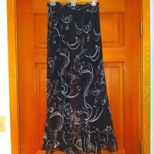 Chico's Maxi Skirt Black and White Swirl Pattern with Ruffle Bottom Trim Size 1